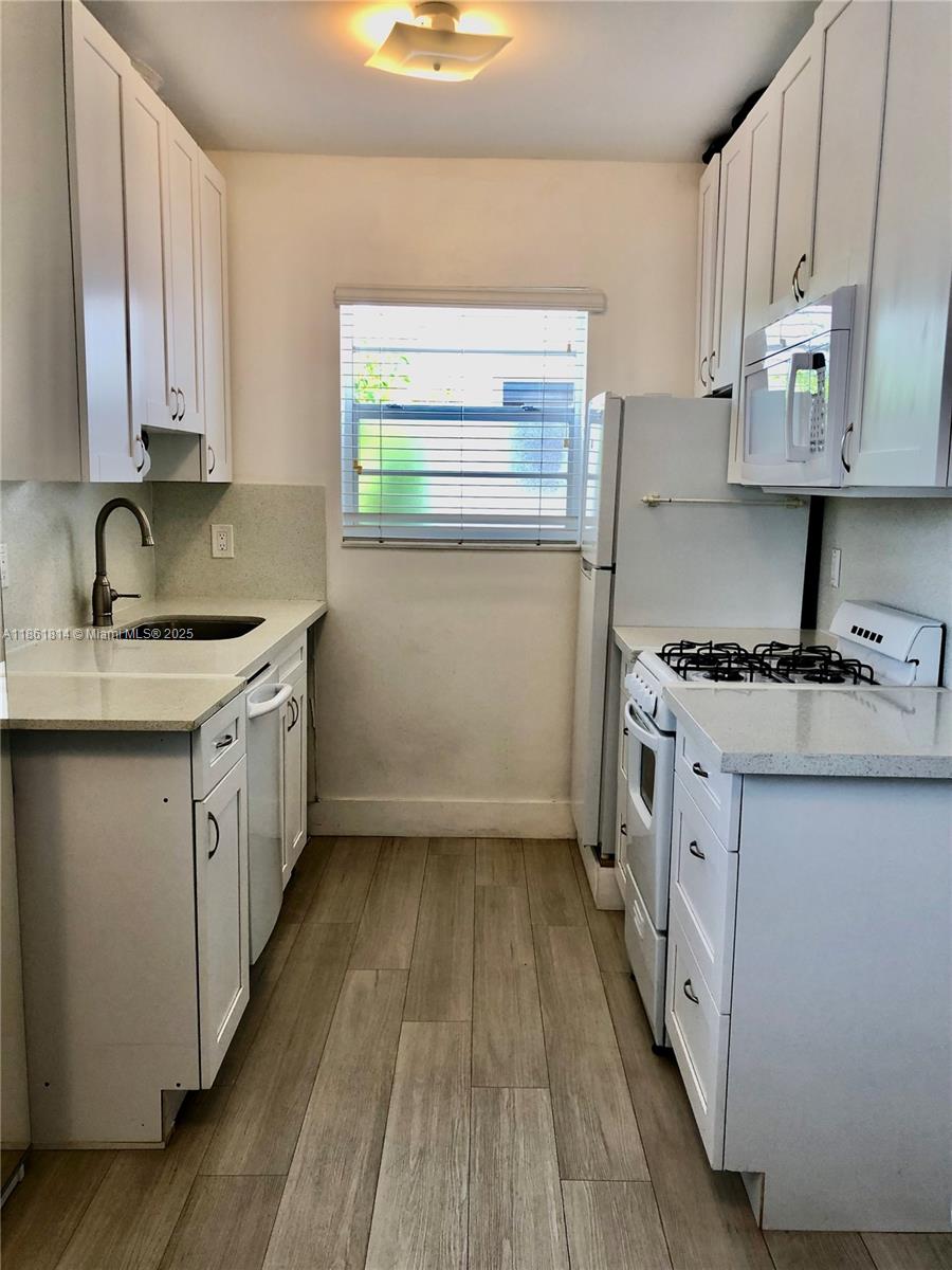 OCEAN SHORE CO-OP APTS IN - Residential