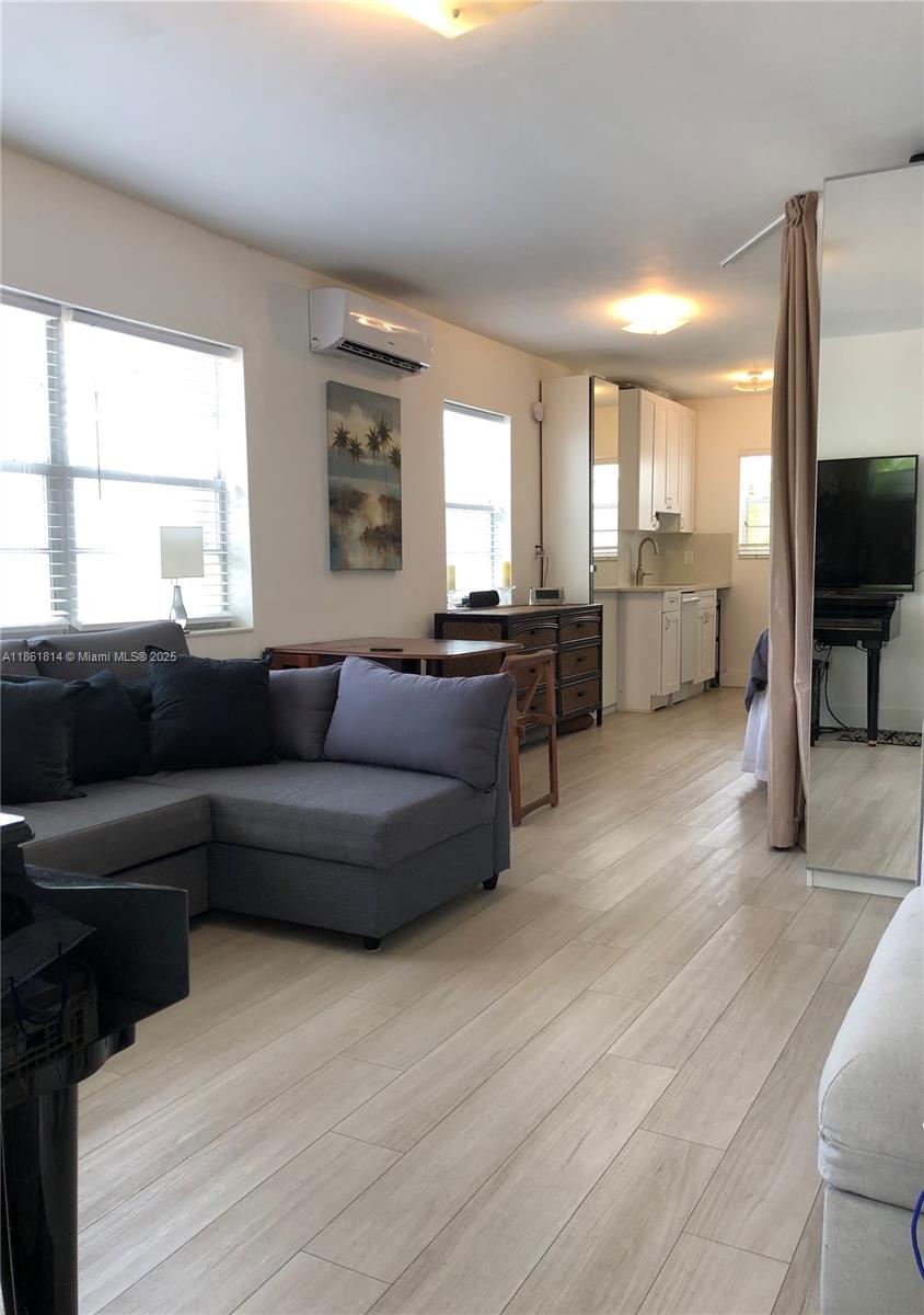 OCEAN SHORE CO-OP APTS IN - Residential