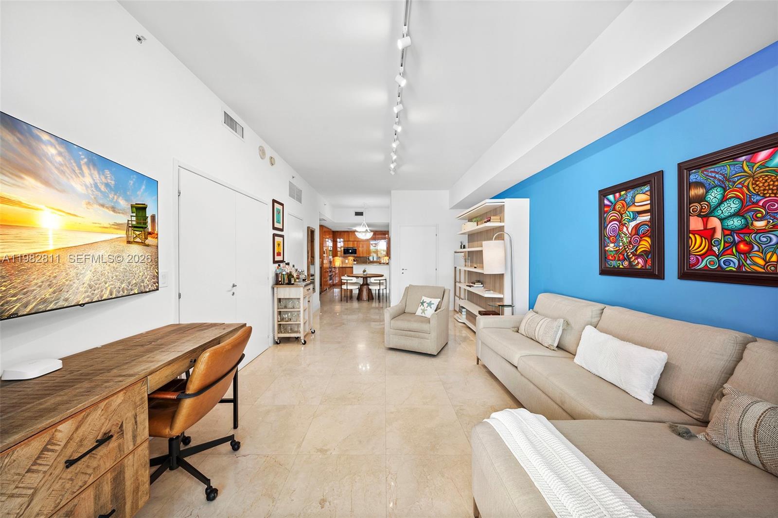 CONTINUUM ON SOUTH BEACH - Residential