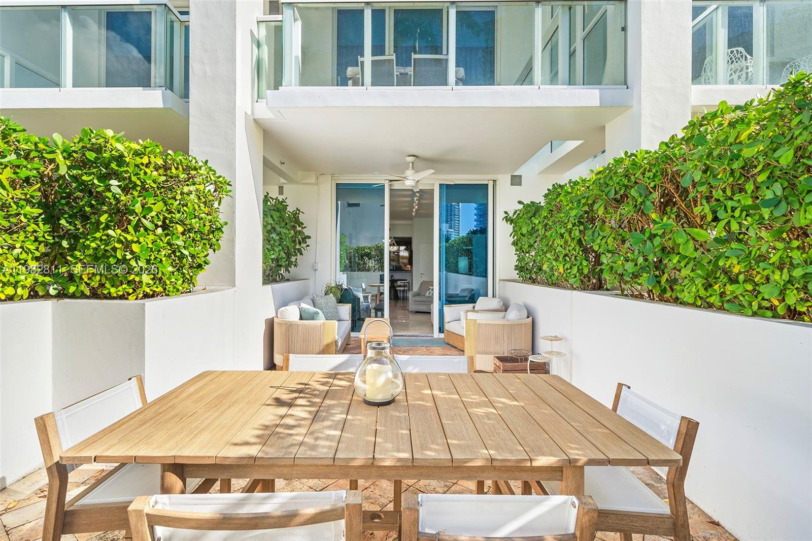 CONTINUUM ON SOUTH BEACH - Residential