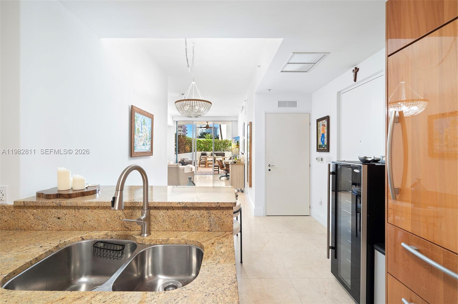 CONTINUUM ON SOUTH BEACH - Residential