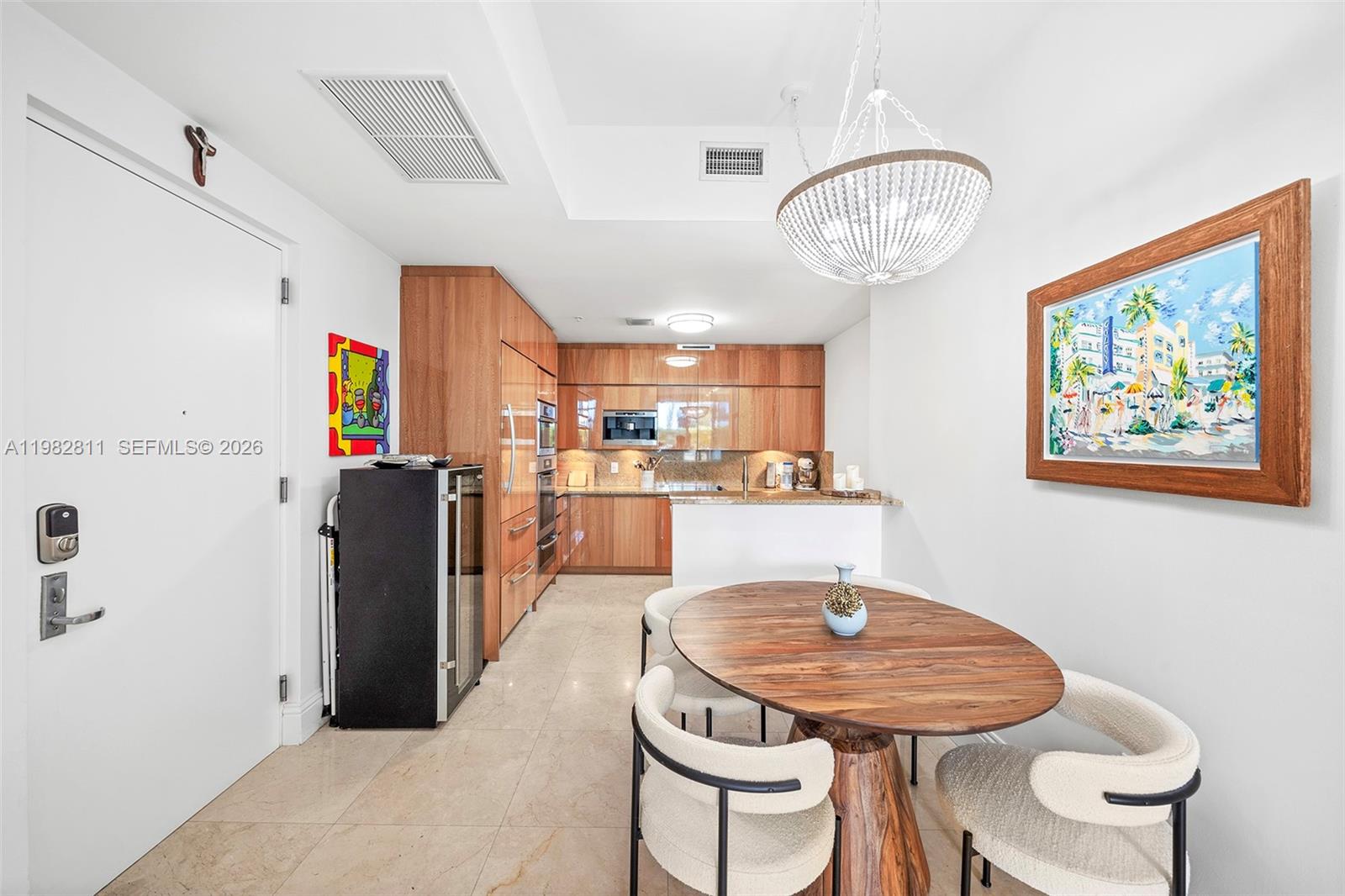 CONTINUUM ON SOUTH BEACH - Residential