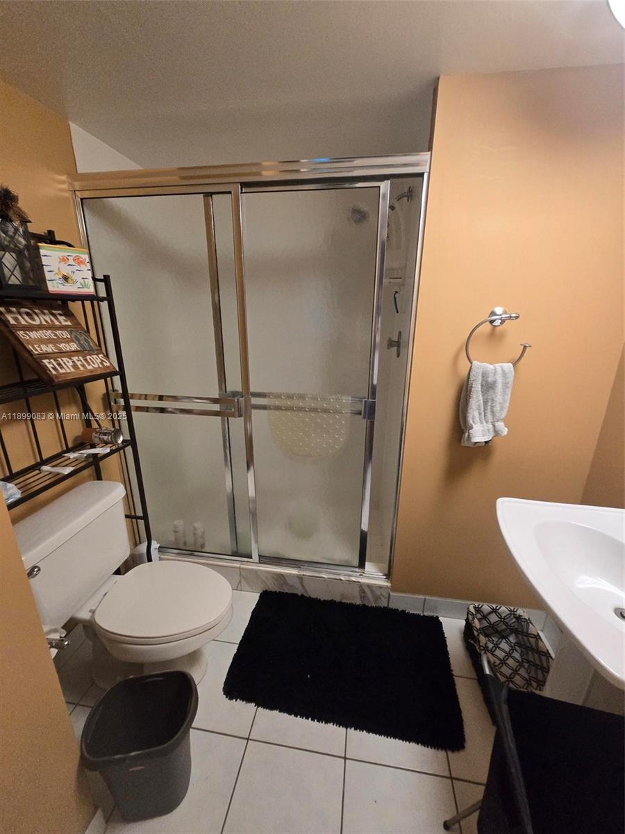 OCEAN CLUB CONDO - Residential Lease