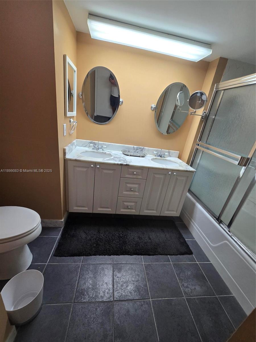 OCEAN CLUB CONDO - Residential Lease