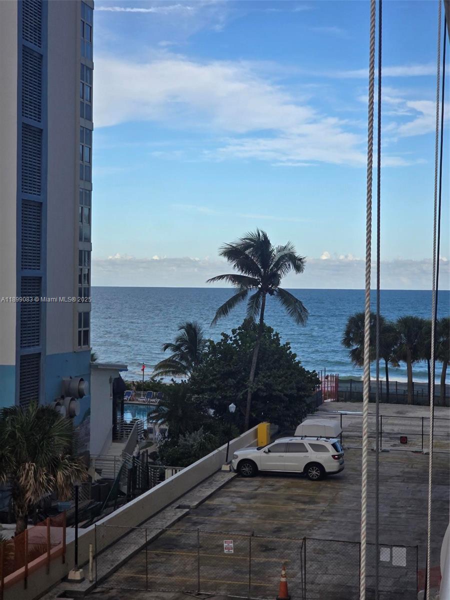 OCEAN CLUB CONDO - Residential Lease