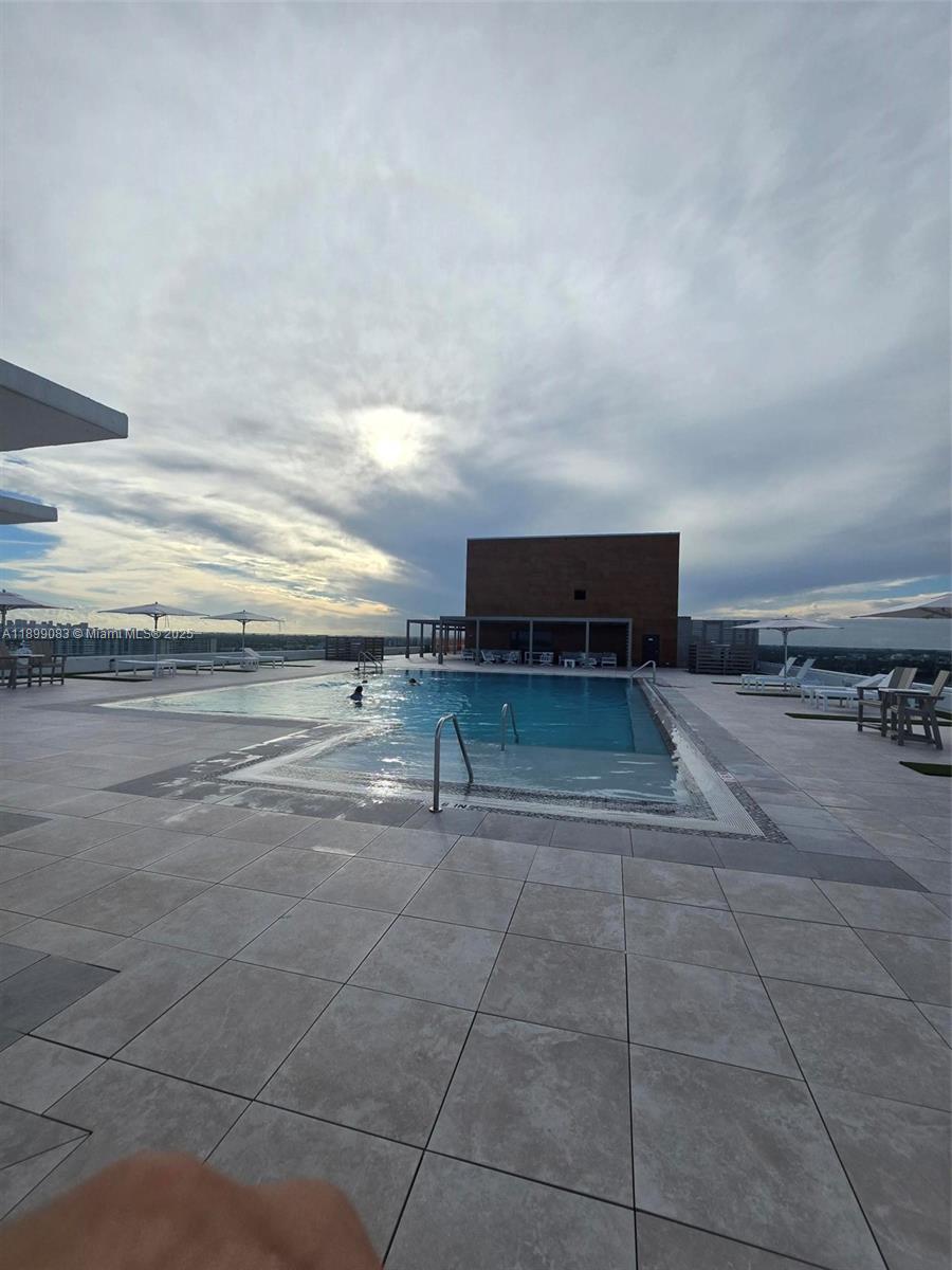 OCEAN CLUB CONDO - Residential Lease