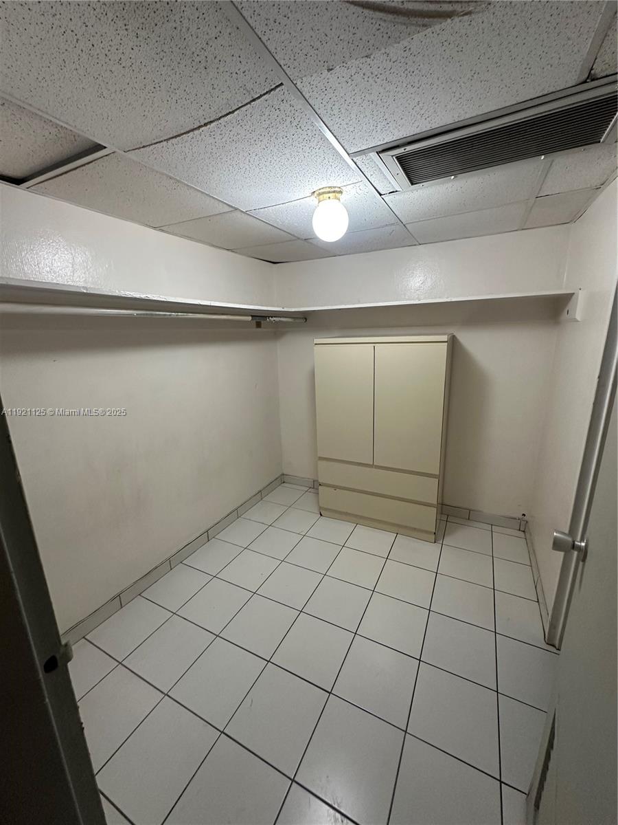 DIPLOMAT GOLF & RACQUET C - Residential Lease