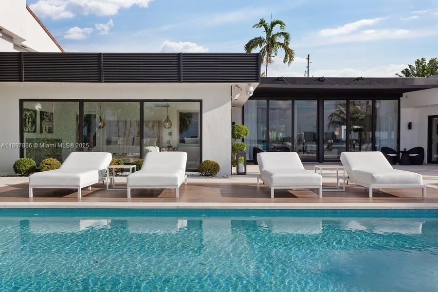 BISCAYNE POINT - Residential Lease