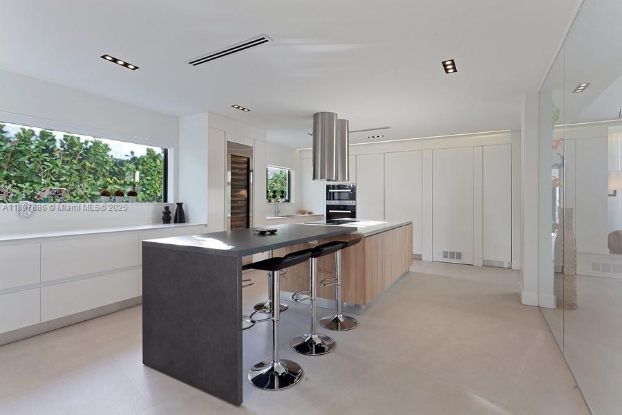 BISCAYNE POINT - Residential Lease