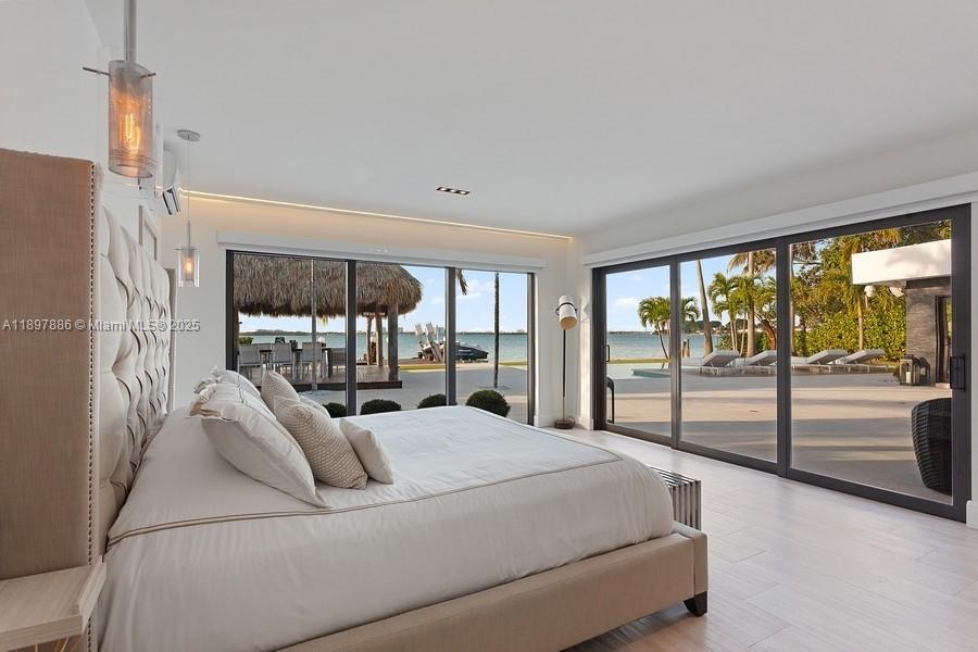 BISCAYNE POINT - Residential Lease