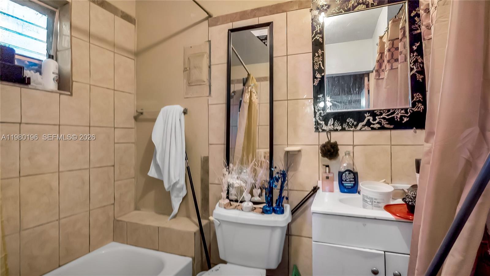 LAUDERDALE LAKES NORTH GA - Residential