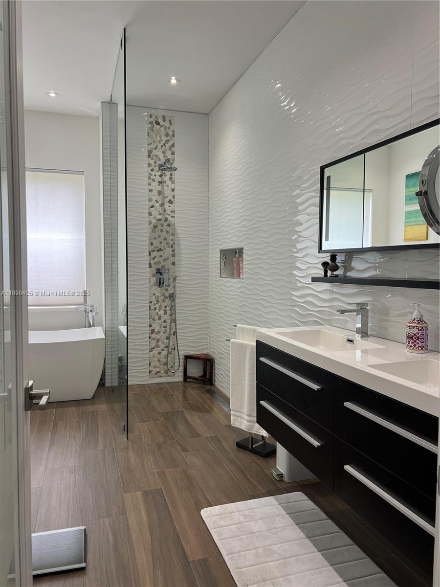 STONERIDGE LAKE ESTATES P - Residential