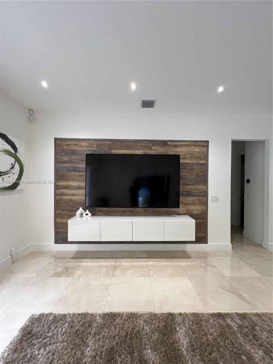 STONERIDGE LAKE ESTATES P - Residential