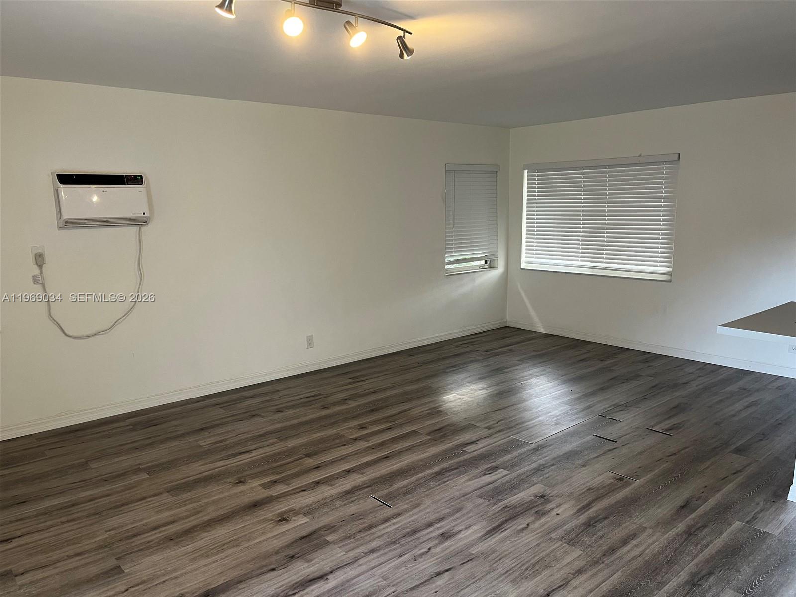 VICTORIA ISLES - Residential Lease