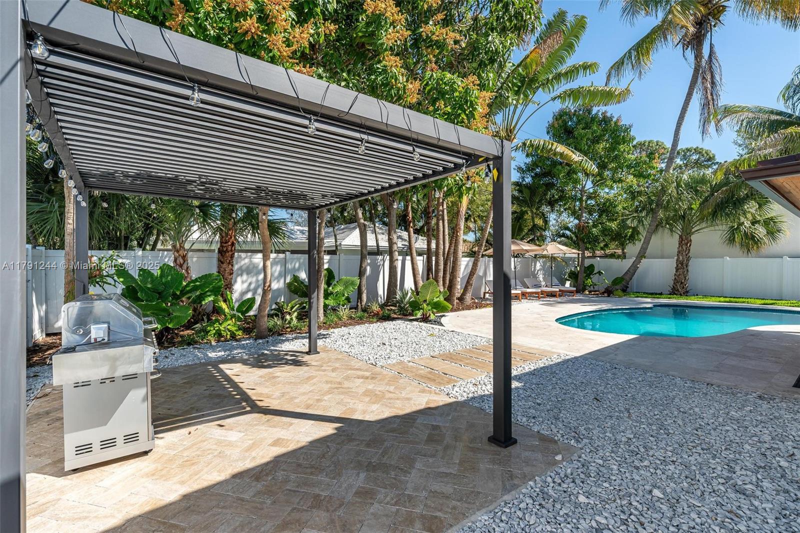 TUNISON PALMS SEC 1 - Residential