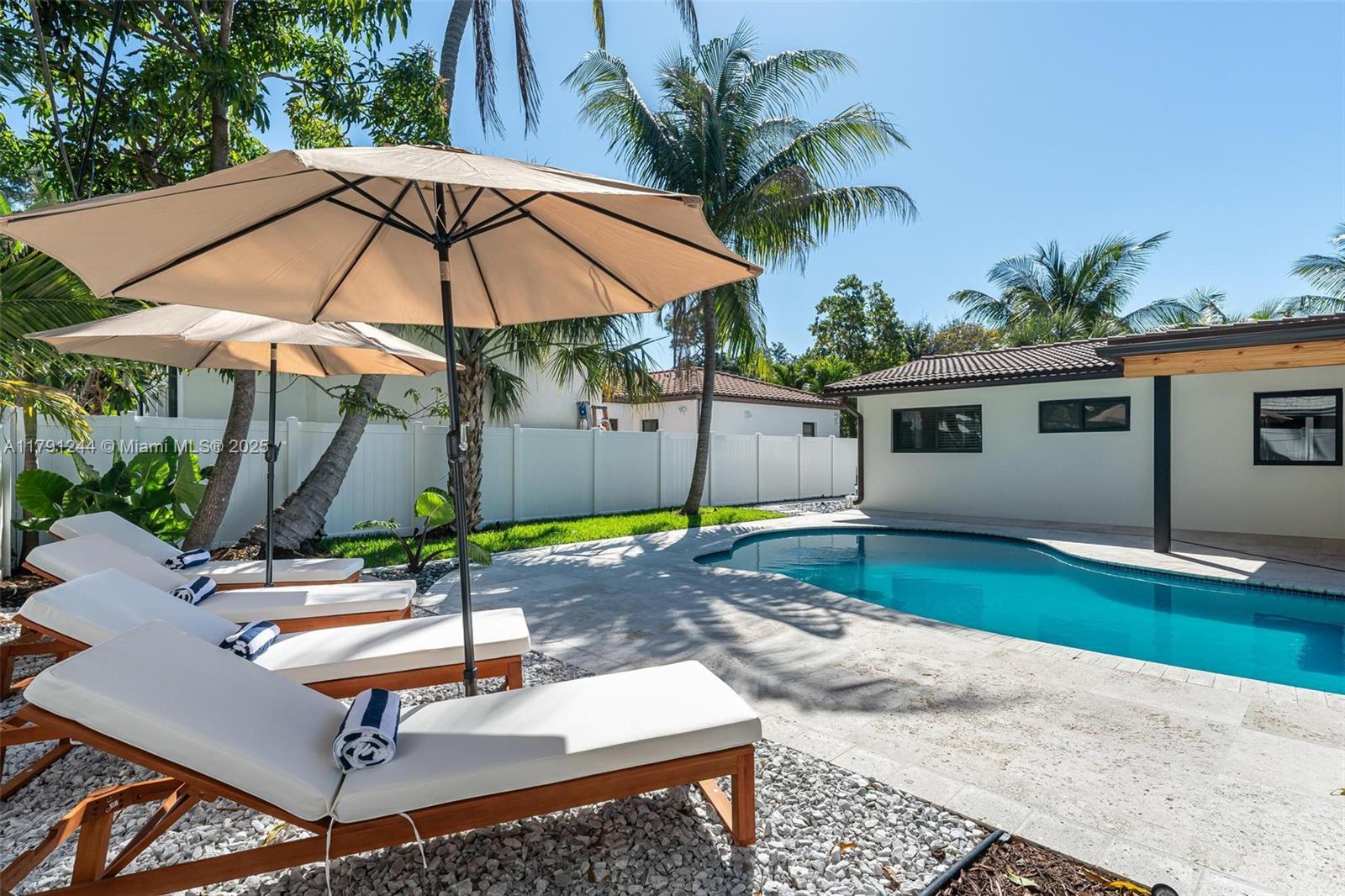 TUNISON PALMS SEC 1 - Residential