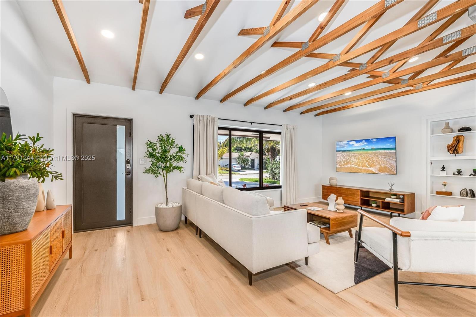 TUNISON PALMS SEC 1 - Residential