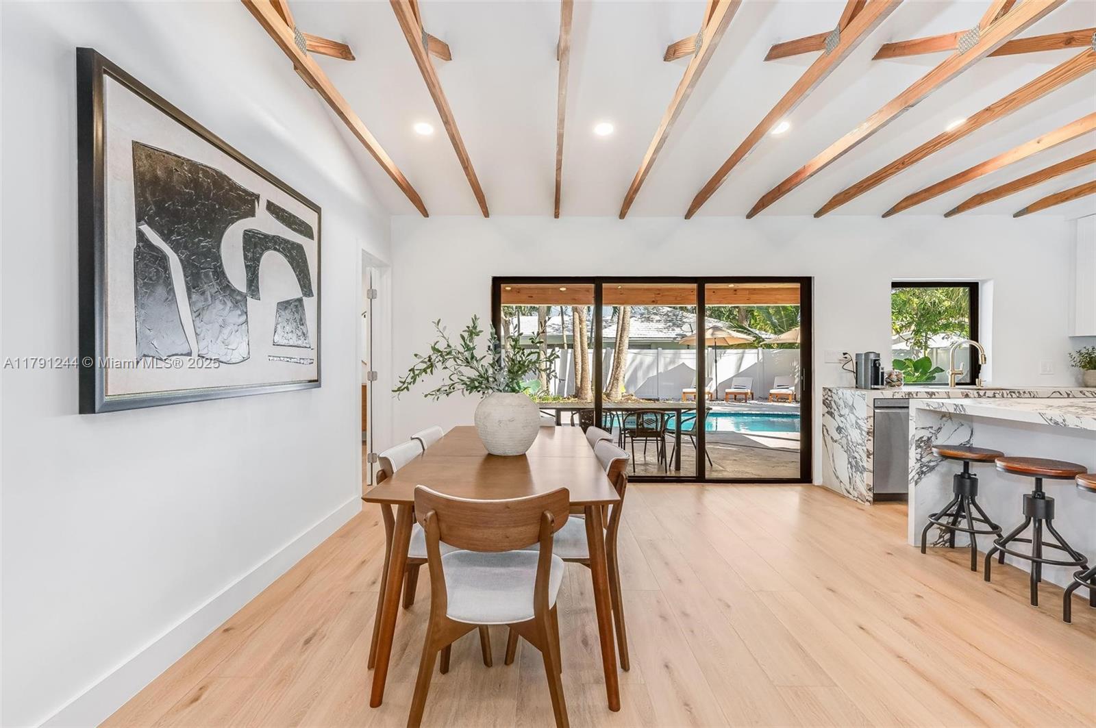 TUNISON PALMS SEC 1 - Residential