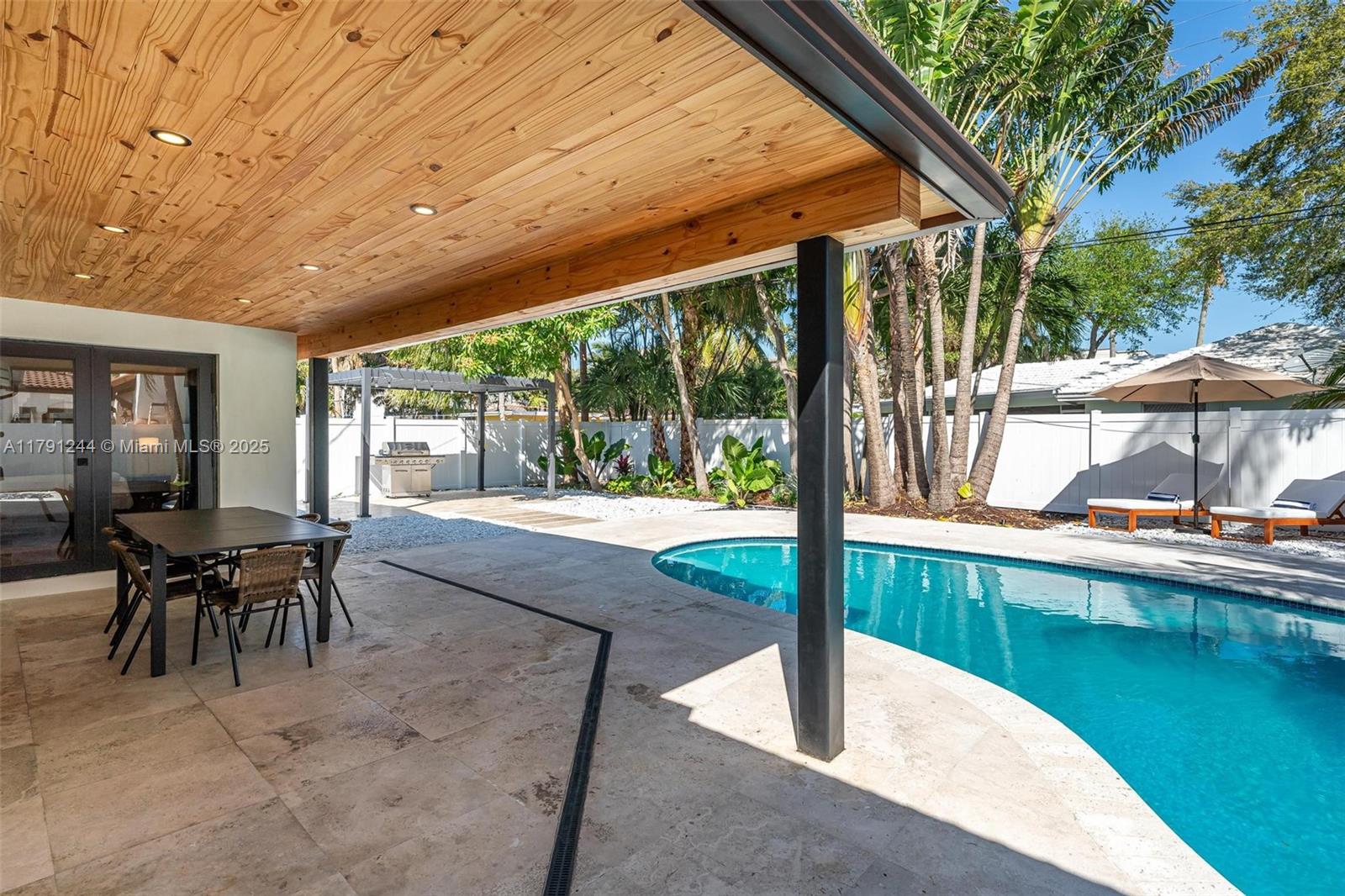 TUNISON PALMS SEC 1 - Residential