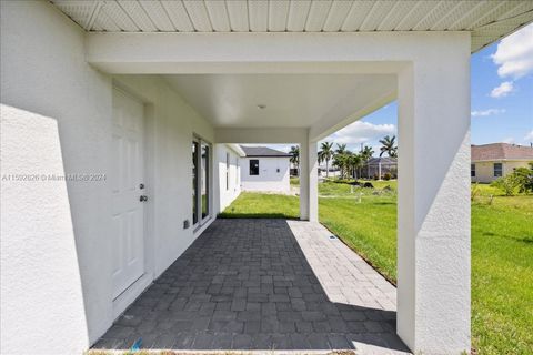 Single Family Residence in Cape Coral FL 305 23rd Ave Ave 21.jpg