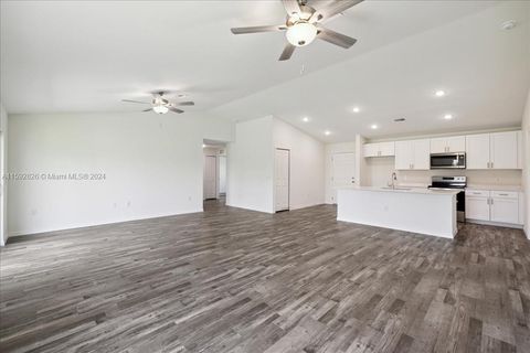 Single Family Residence in Cape Coral FL 305 23rd Ave Ave 6.jpg