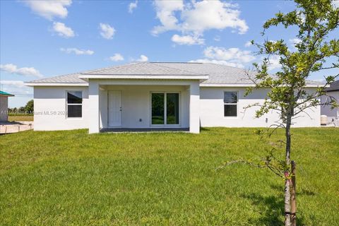 Single Family Residence in Cape Coral FL 305 23rd Ave Ave 22.jpg