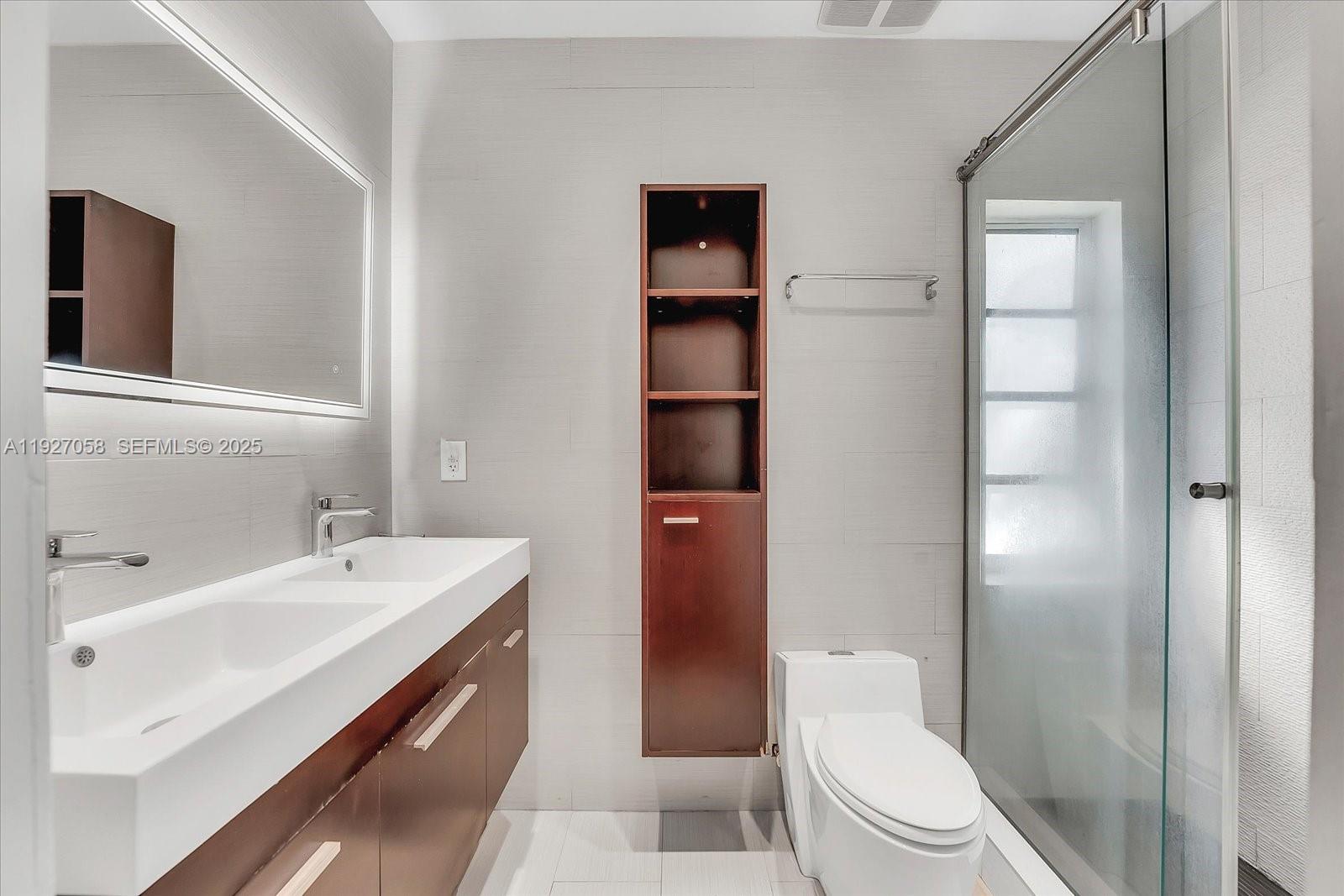 1525 PENNSYLVANIA CONDO - Residential