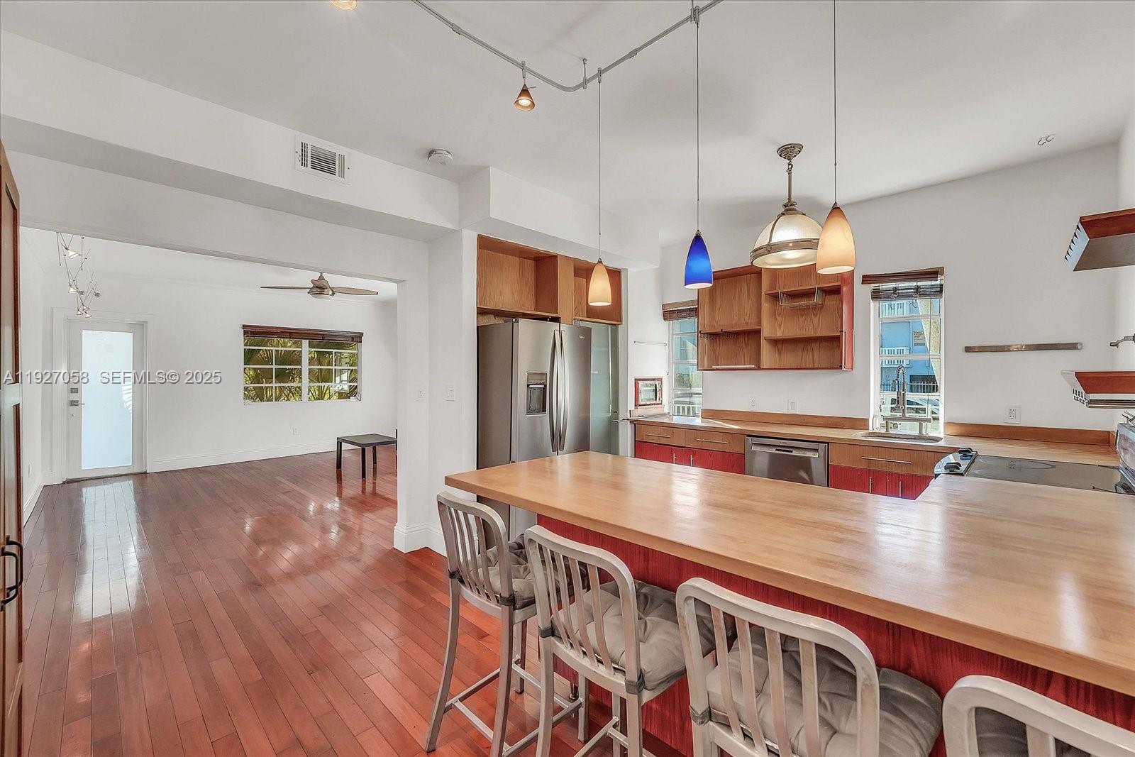 1525 PENNSYLVANIA CONDO - Residential