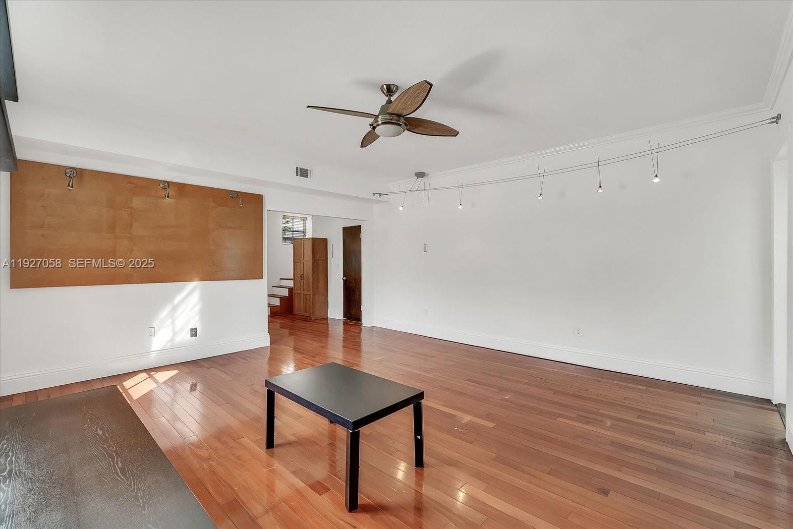 1525 PENNSYLVANIA CONDO - Residential