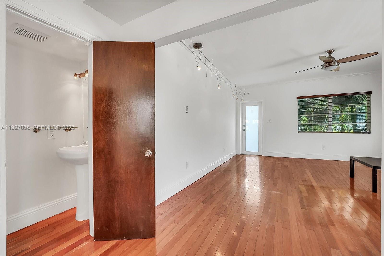 1525 PENNSYLVANIA CONDO - Residential