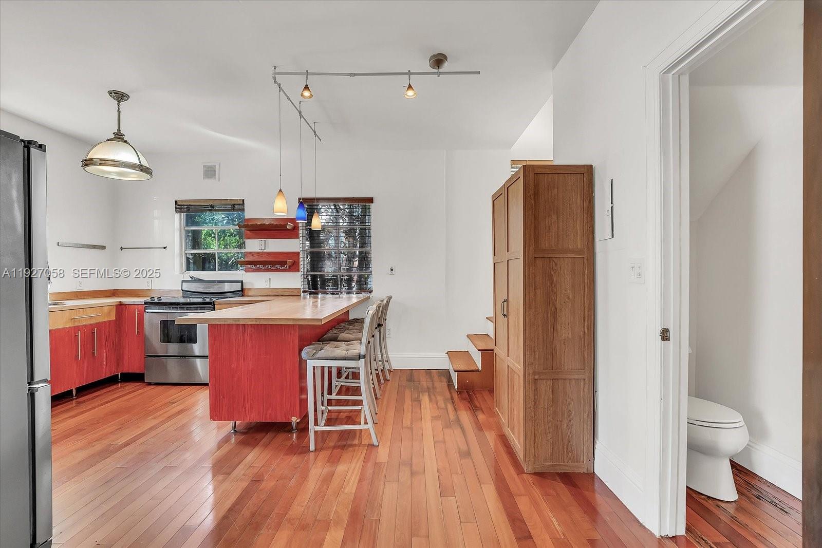 1525 PENNSYLVANIA CONDO - Residential