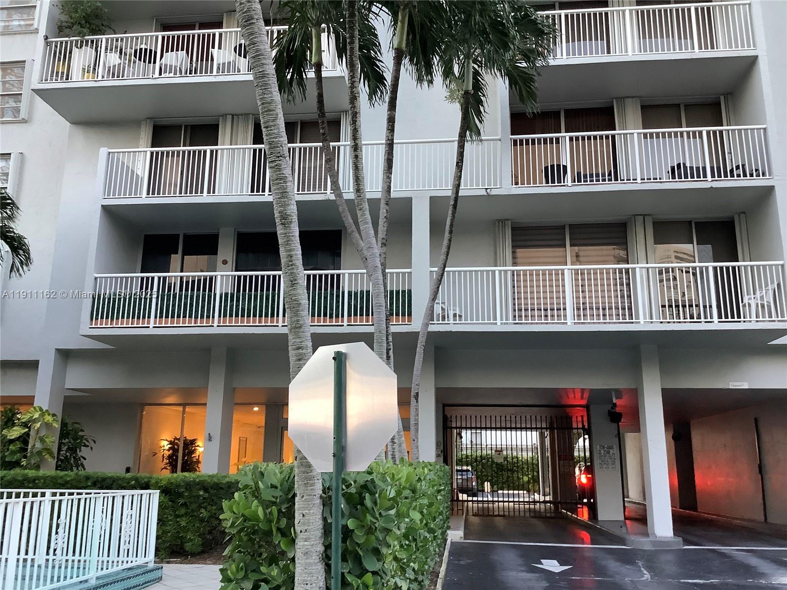 BRICKELL BISCAYNE CONDO - Residential Lease