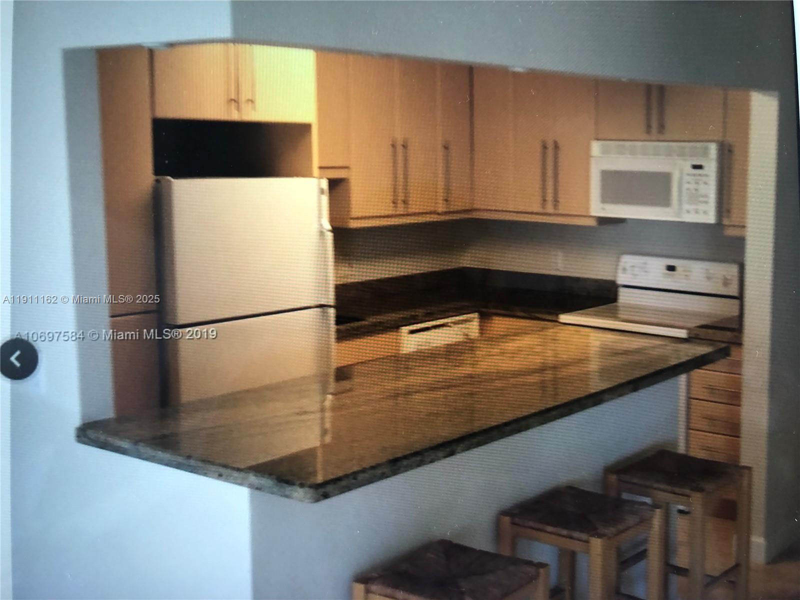 BRICKELL BISCAYNE CONDO - Residential Lease