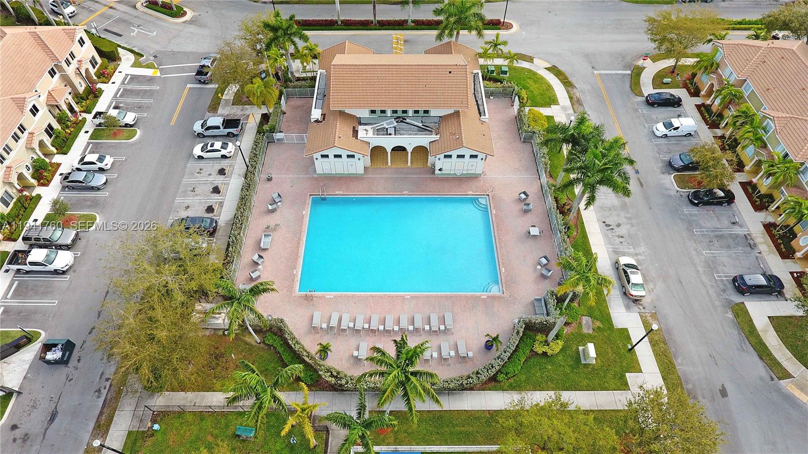 TOWNS AT SEASCAPE - Residential