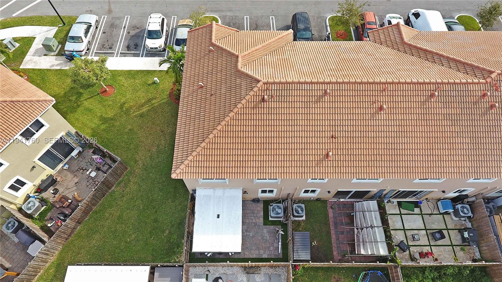 TOWNS AT SEASCAPE - Residential