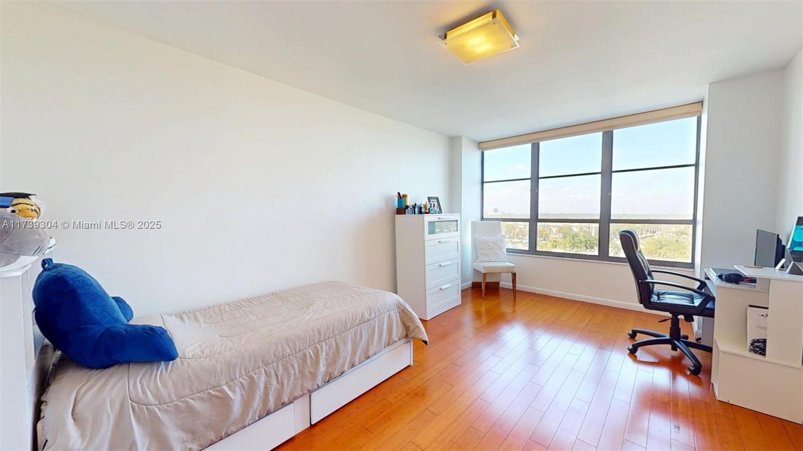 OLYMPUS CONDO PHASE - Residential