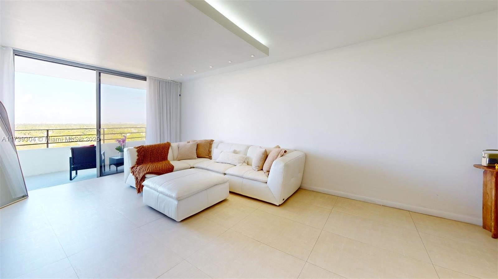 OLYMPUS CONDO PHASE - Residential