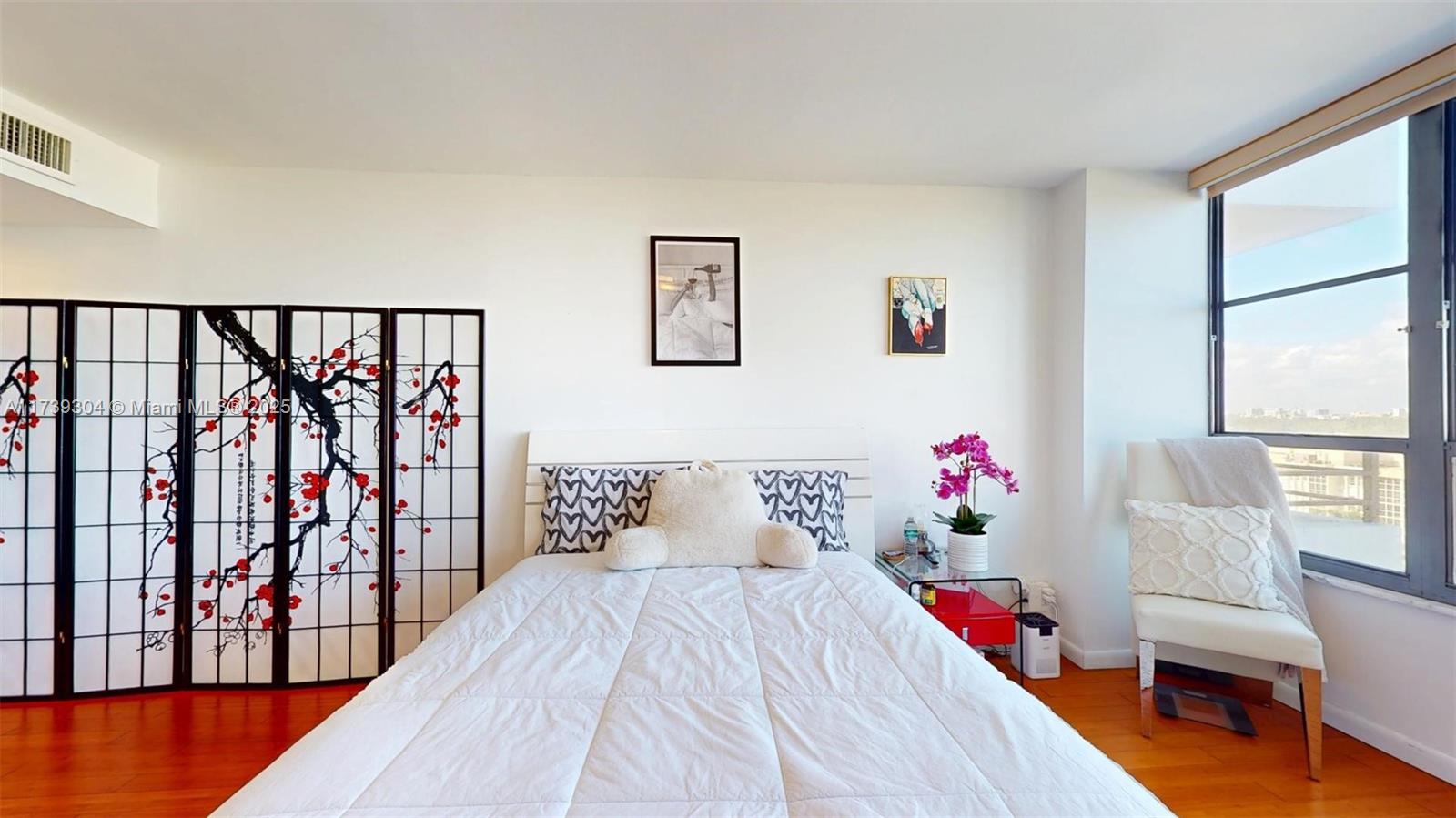 OLYMPUS CONDO PHASE - Residential