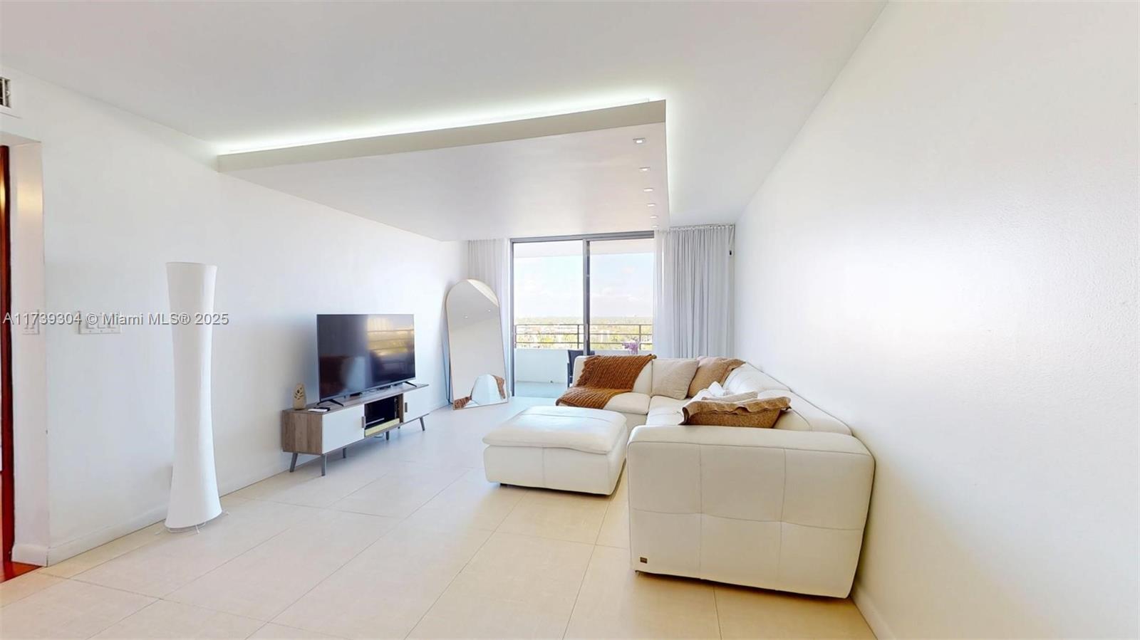 OLYMPUS CONDO PHASE - Residential