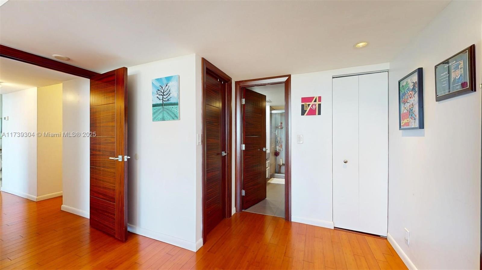 OLYMPUS CONDO PHASE - Residential