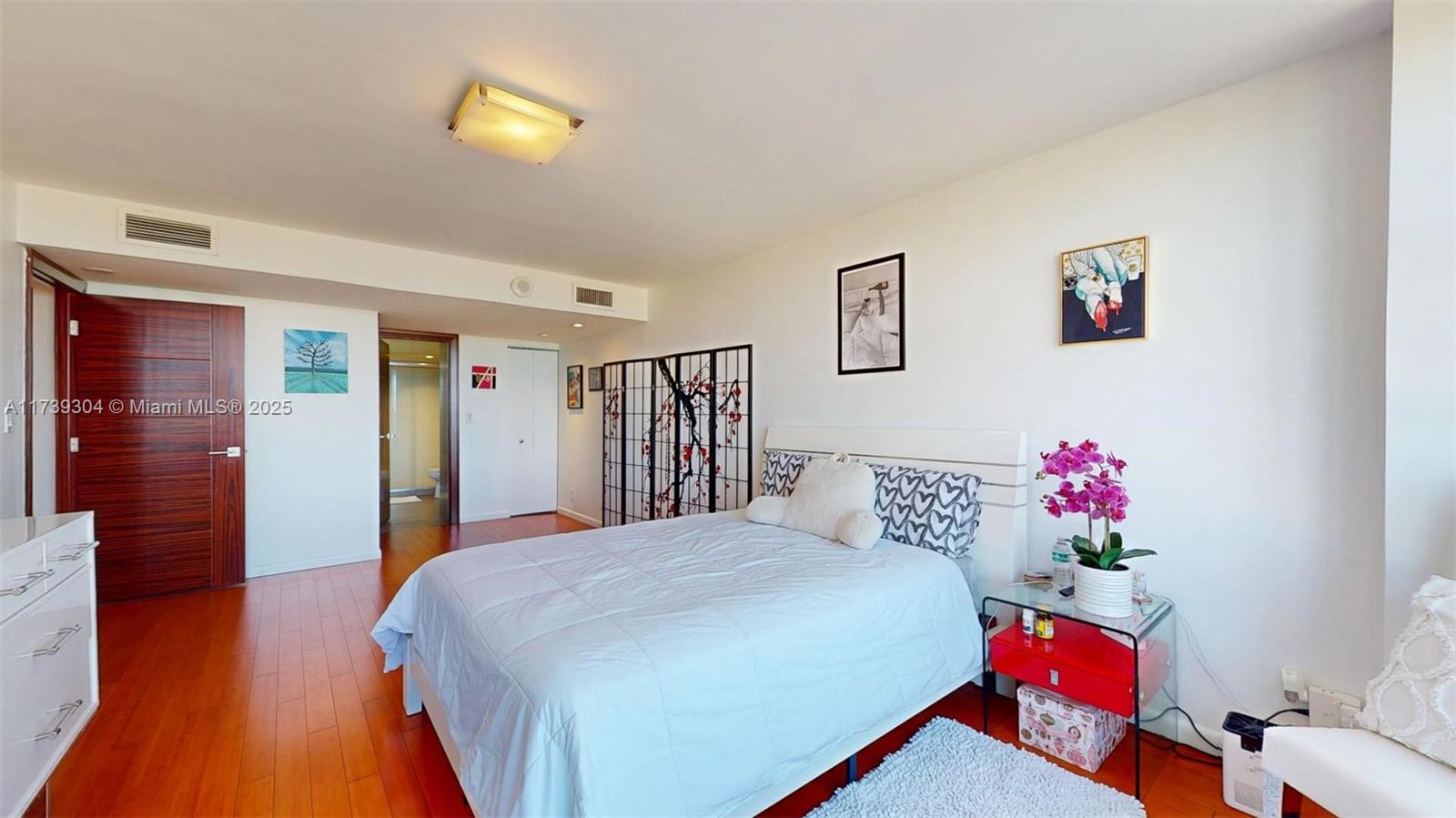 OLYMPUS CONDO PHASE - Residential