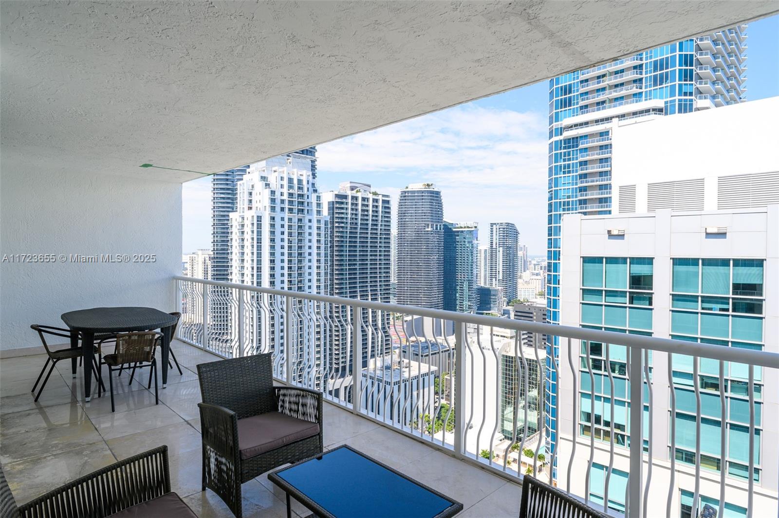 THE CLUB AT BRICKELL BAY - Residential