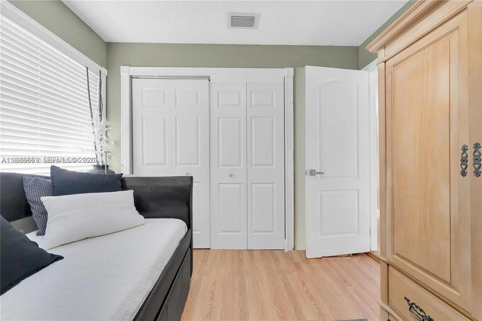 SUNFISH AT THE HAMMOCKS - Residential