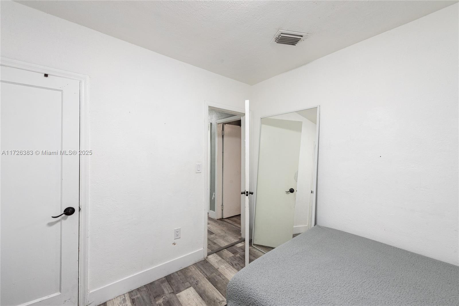 RANDALL PARK - Residential