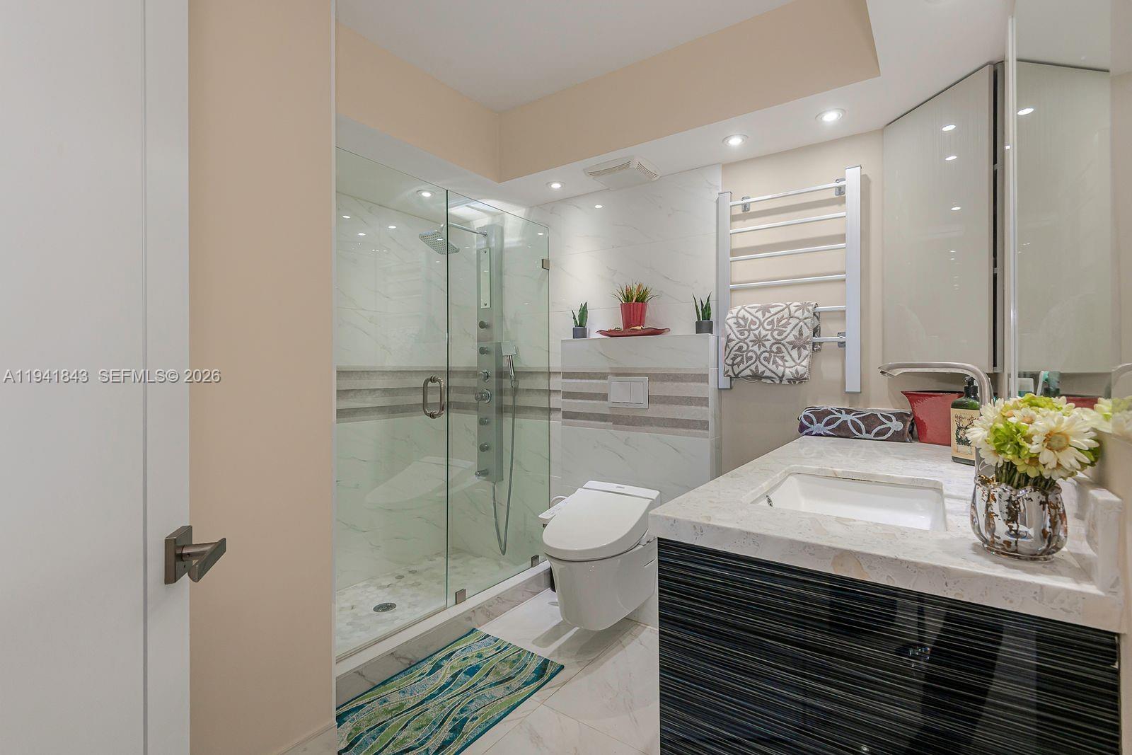 WINSTON TOWERS 500 CONDO - Residential