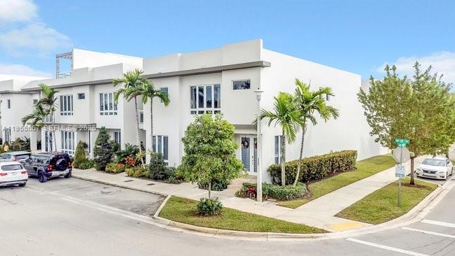 LANDMARK AT DORAL - Residential
