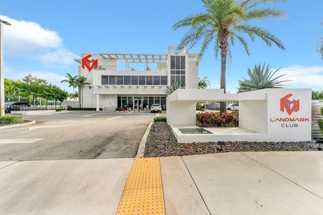 LANDMARK AT DORAL - Residential