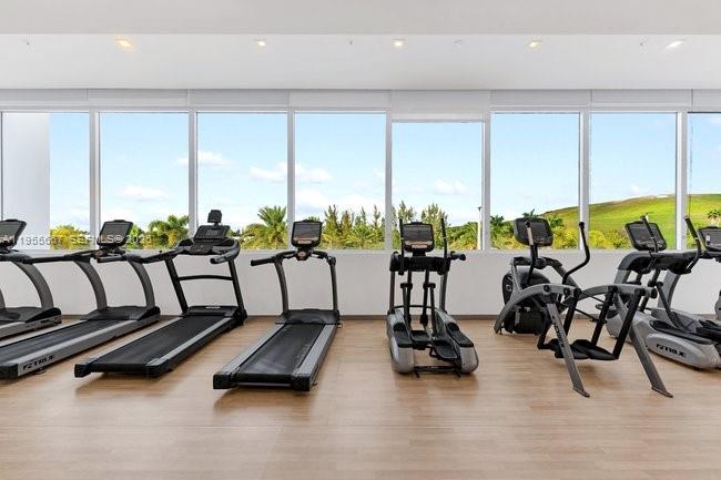 LANDMARK AT DORAL - Residential