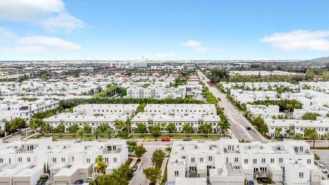 LANDMARK AT DORAL - Residential