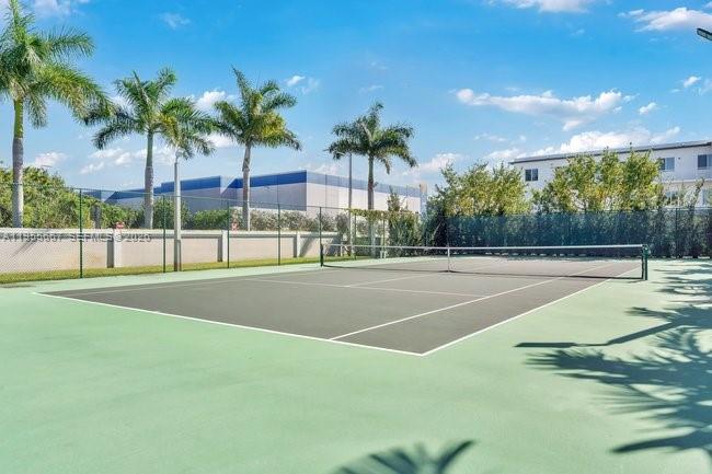 LANDMARK AT DORAL - Residential